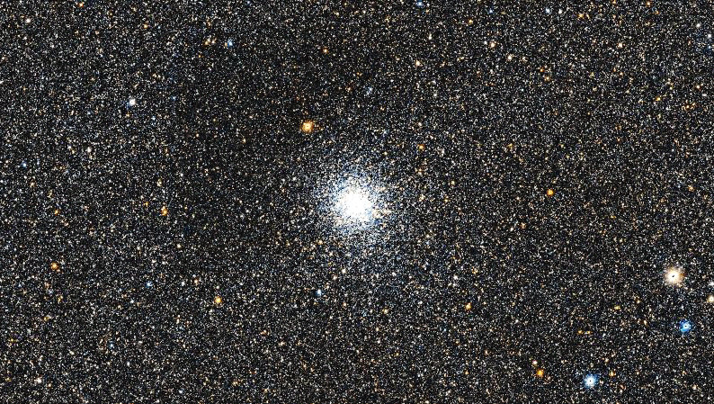 Foto simulata di un'ora di M22 Sagittarius Cluster con il Seestar S50