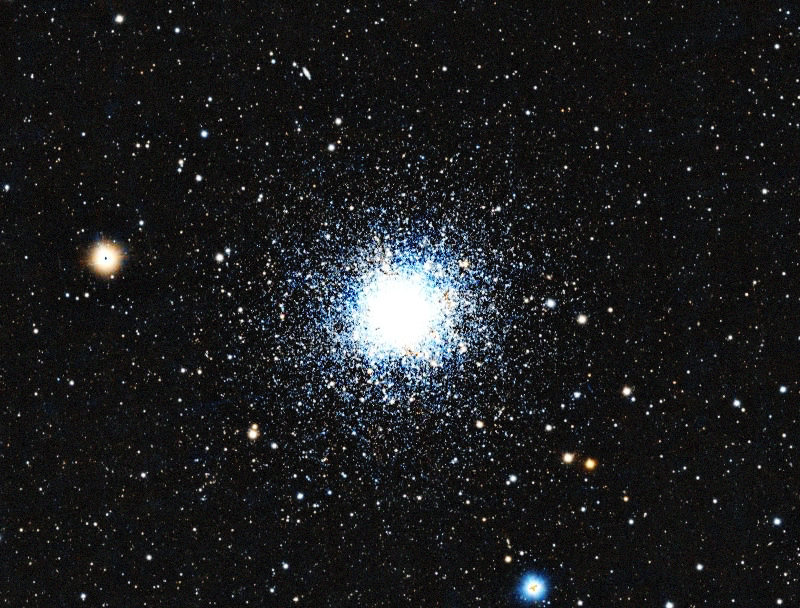 Photo simulée d'une heure de Hercules Cluster avec le eQuinox 2
